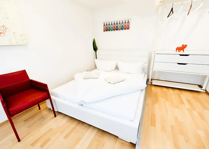 Vox Design Self Check In 3* Viena